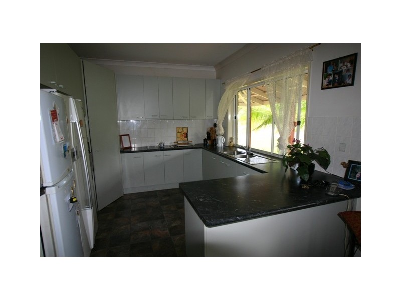 18 Tammy Road, Moore Park Beach QLD 4670