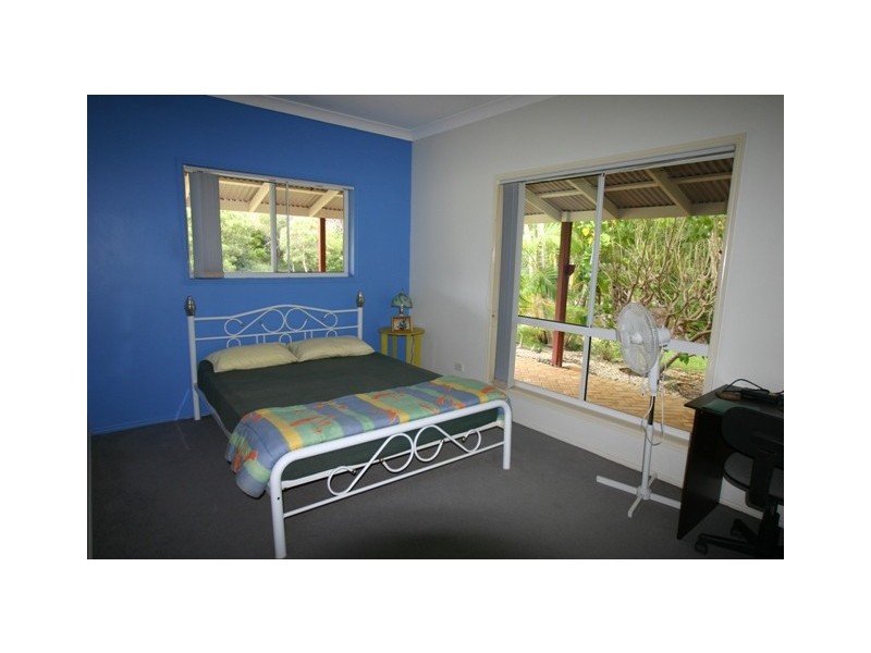 18 Tammy Road, Moore Park Beach QLD 4670