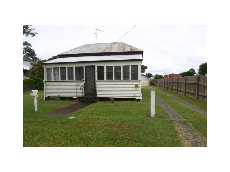 28 Curtis Street, Walkervale QLD 4670
