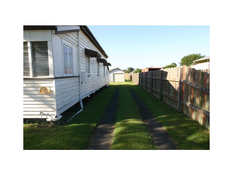 28 Curtis Street, Walkervale QLD 4670