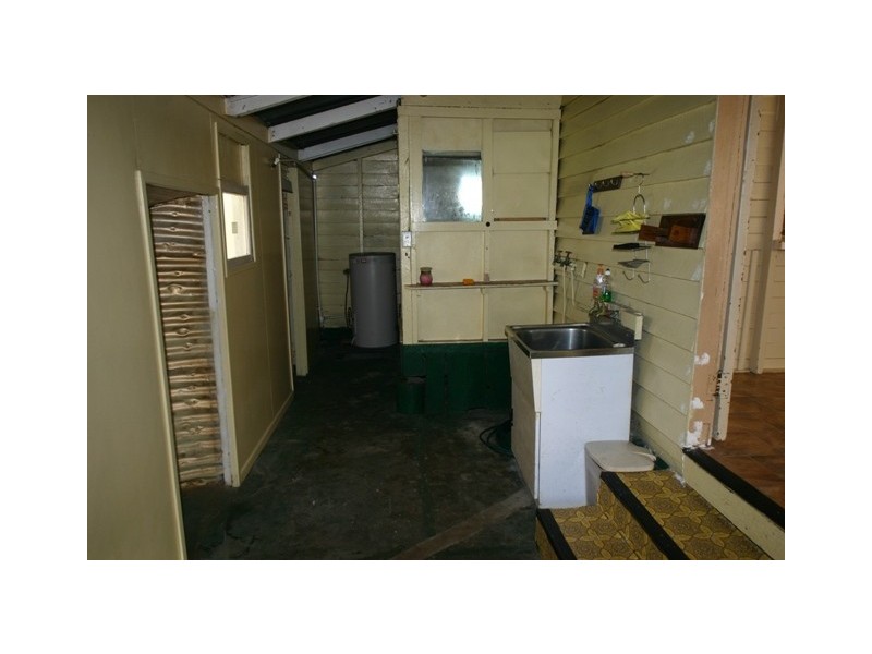 28 Curtis Street, Walkervale QLD 4670