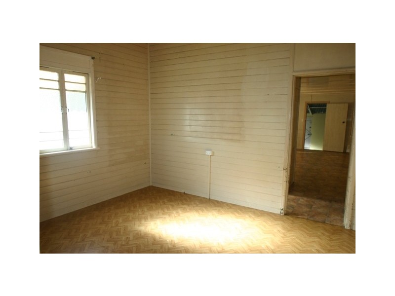 28 Curtis Street, Walkervale QLD 4670