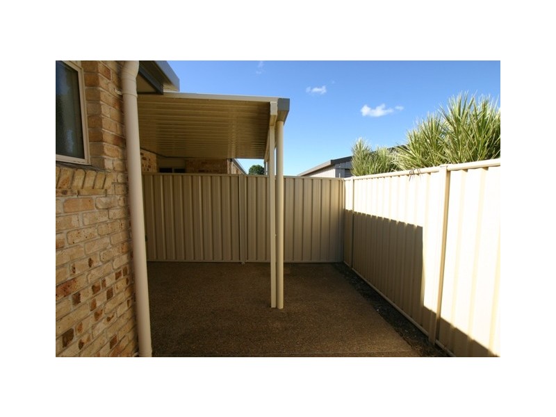 6/47b Thabeban Street, Avenell Heights QLD 4670
