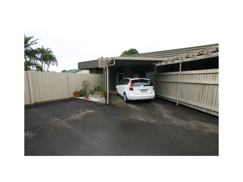 8/16 White Street, Bundaberg West QLD 4670