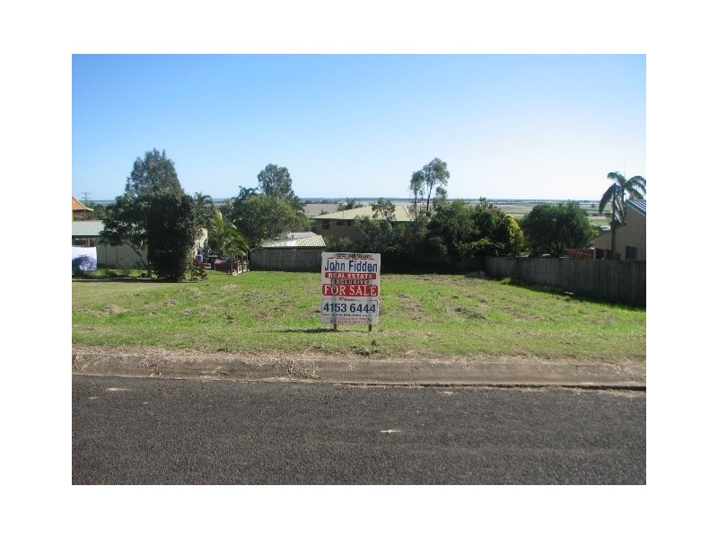 18 Bayview Terrace, Qunaba QLD 4670