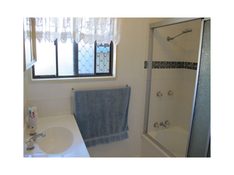 54 Riedy Street, Thabeban QLD 4670