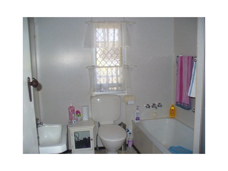 30 Bates Street, Svensson Heights QLD 4670