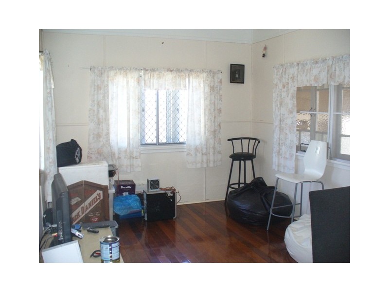 30 Bates Street, Svensson Heights QLD 4670