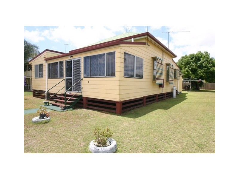 26 Walker Street, Walkervale QLD 4670