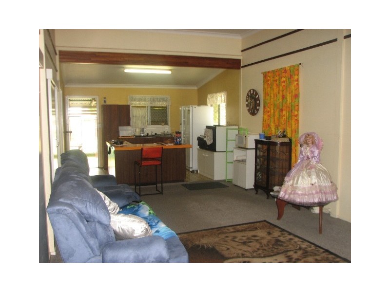 26 Walker Street, Walkervale QLD 4670