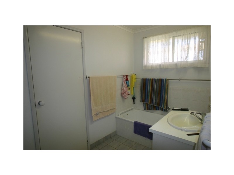 10 Peggs Road, Oakwood QLD 4670