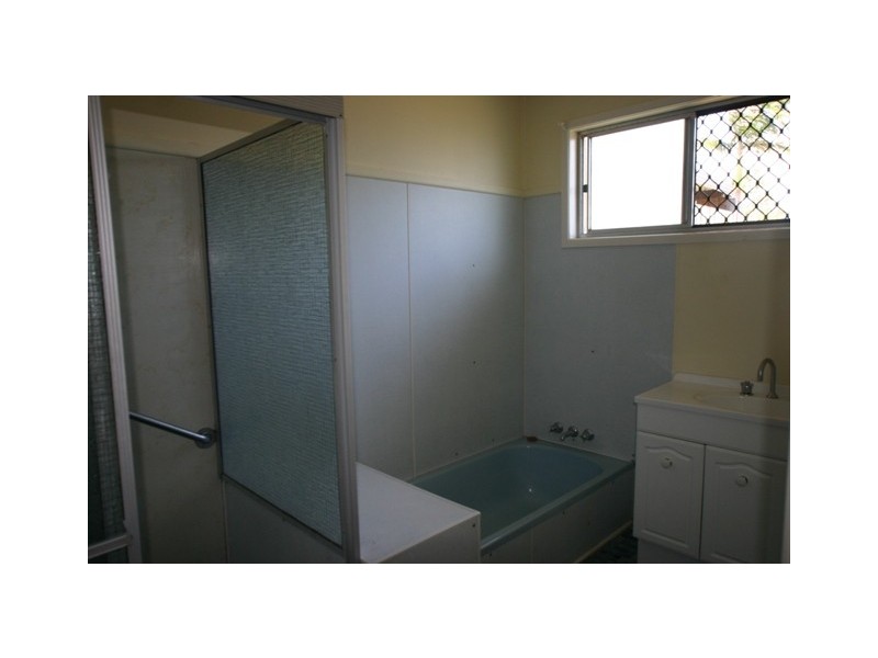 85 Riedy Street, Thabeban QLD 4670