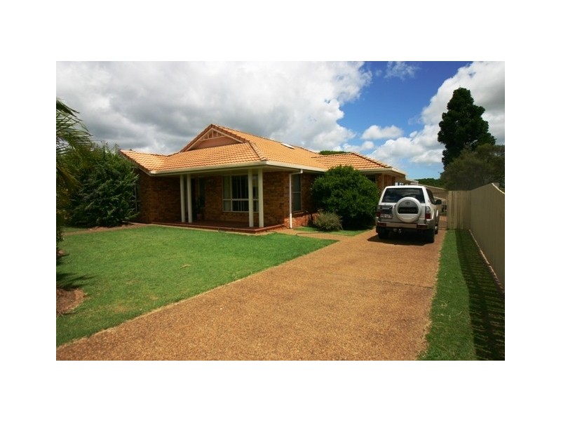 7 Laurel Street, Gooburrum QLD 4670