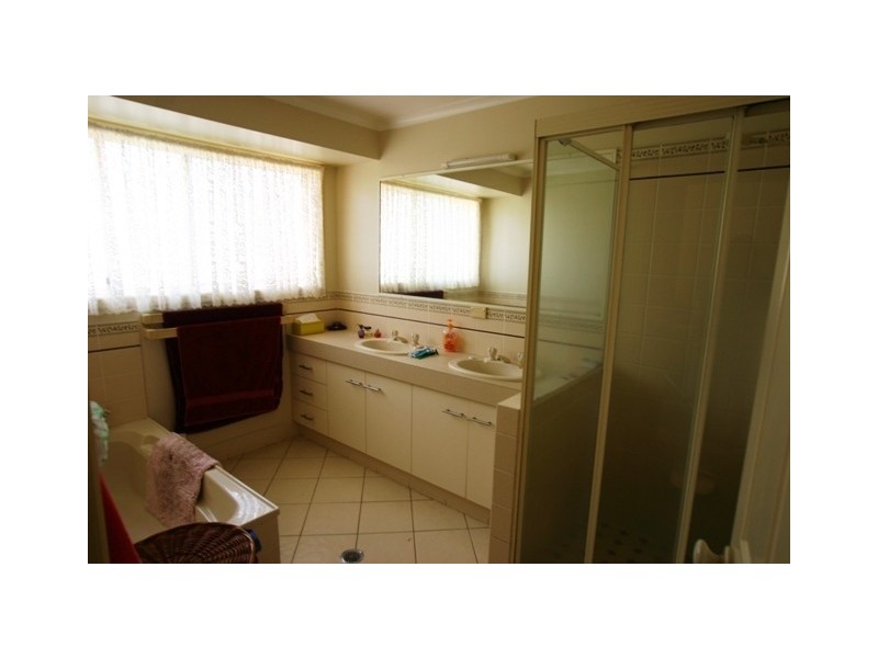 7 Laurel Street, Gooburrum QLD 4670