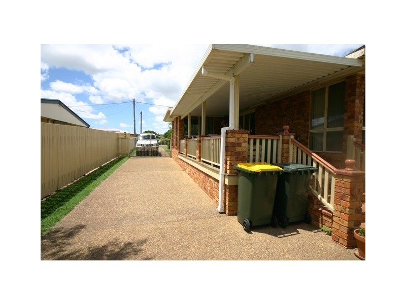 7 Laurel Street, Gooburrum QLD 4670