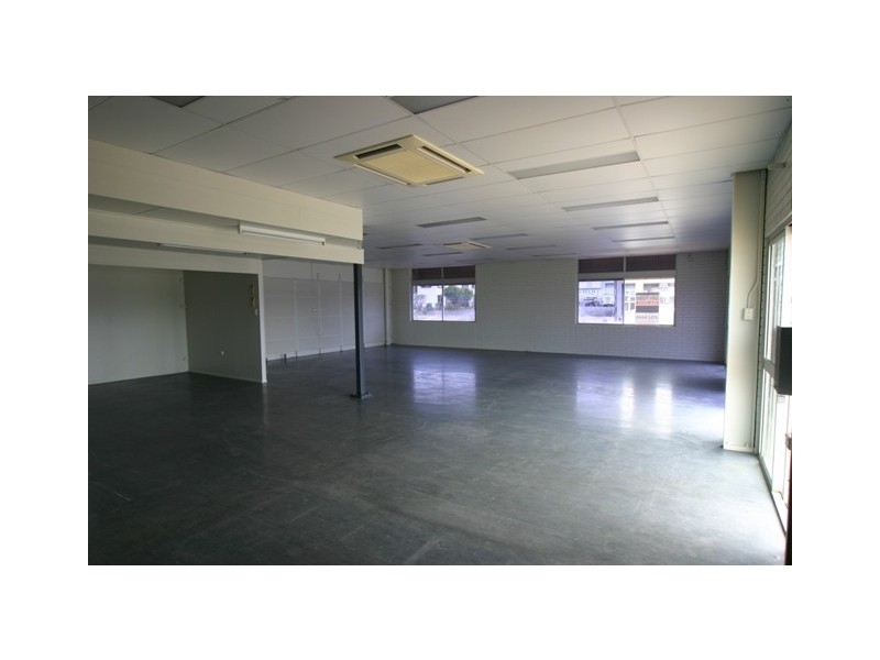 8 Electra Street, Bundaberg West QLD 4670