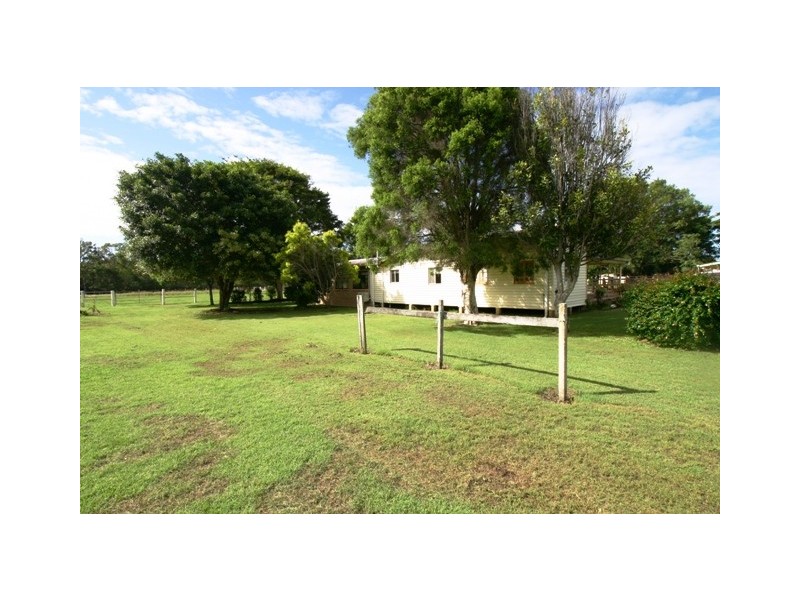 65 Wyllie Street, Thabeban QLD 4670