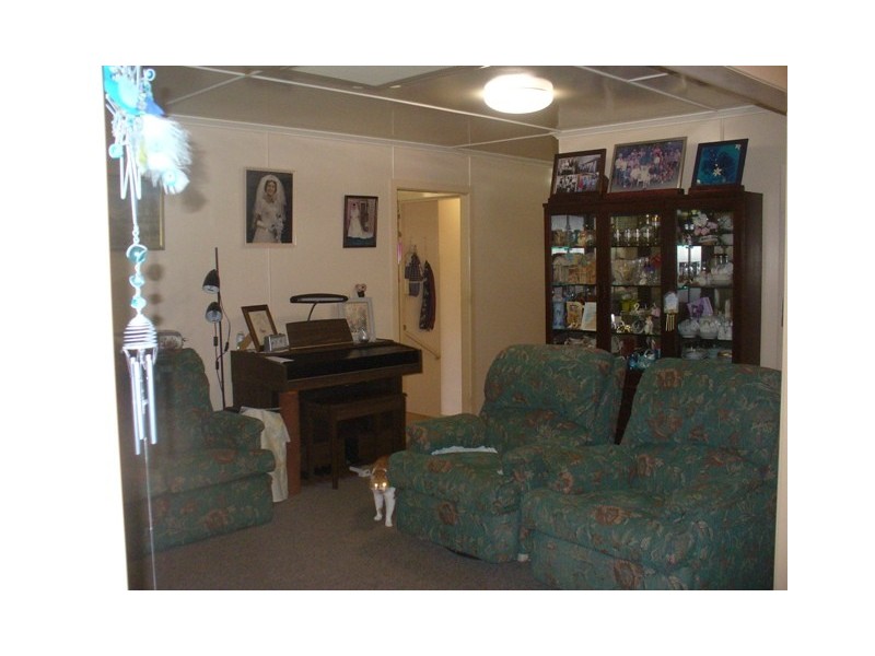 60 Vasey Street, Avenell Heights QLD 4670