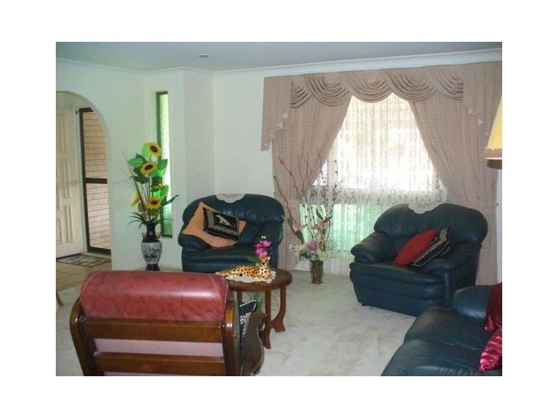 4 Deegan Court, Avenell Heights QLD 4670