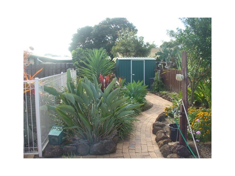 4 Deegan Court, Avenell Heights QLD 4670
