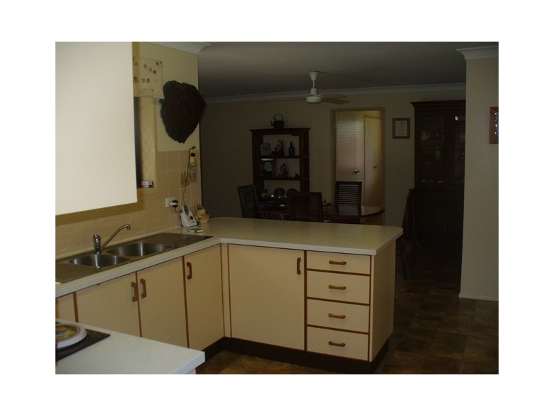 6 Cole Street, Avenell Heights QLD 4670