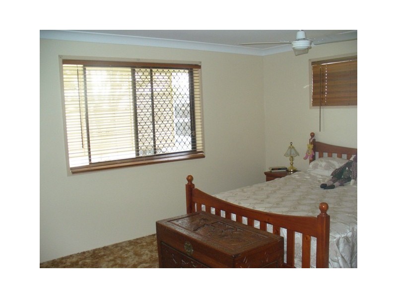 6 Cole Street, Avenell Heights QLD 4670