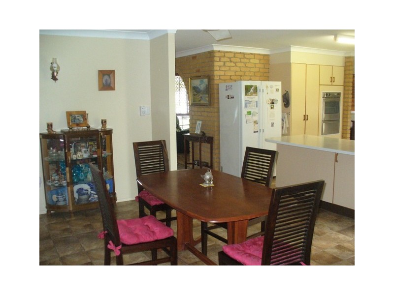 6 Cole Street, Avenell Heights QLD 4670