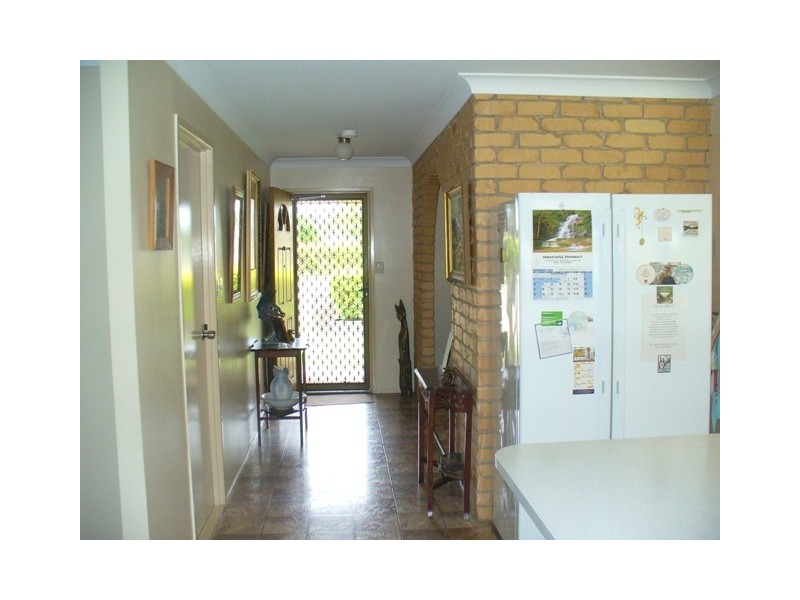 6 Cole Street, Avenell Heights QLD 4670