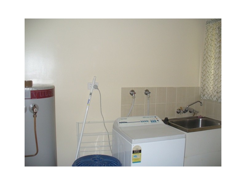 6 Cole Street, Avenell Heights QLD 4670