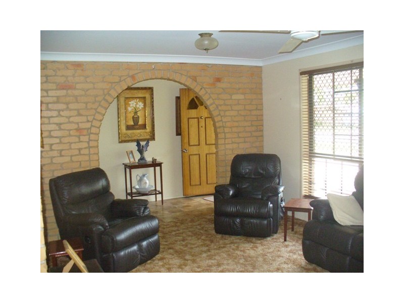 6 Cole Street, Avenell Heights QLD 4670