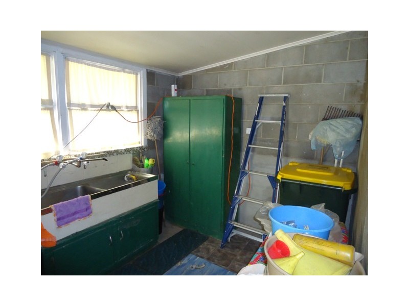 11 Theodore Street, Svensson Heights QLD 4670