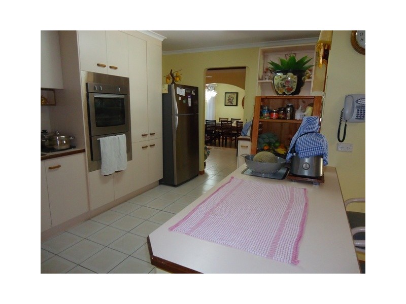 8 Ernies Court, Avoca QLD 4670