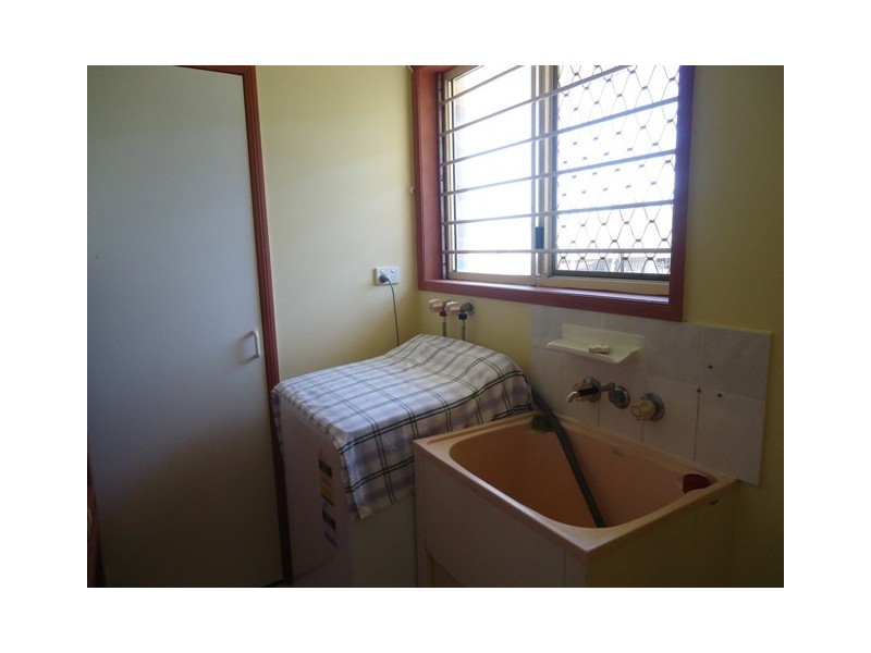 8 Ernies Court, Avoca QLD 4670