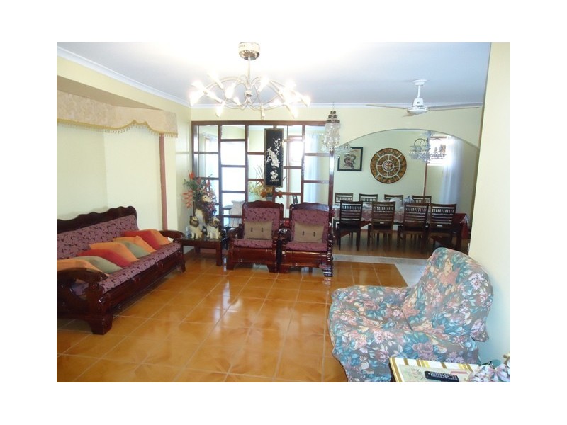 8 Ernies Court, Avoca QLD 4670