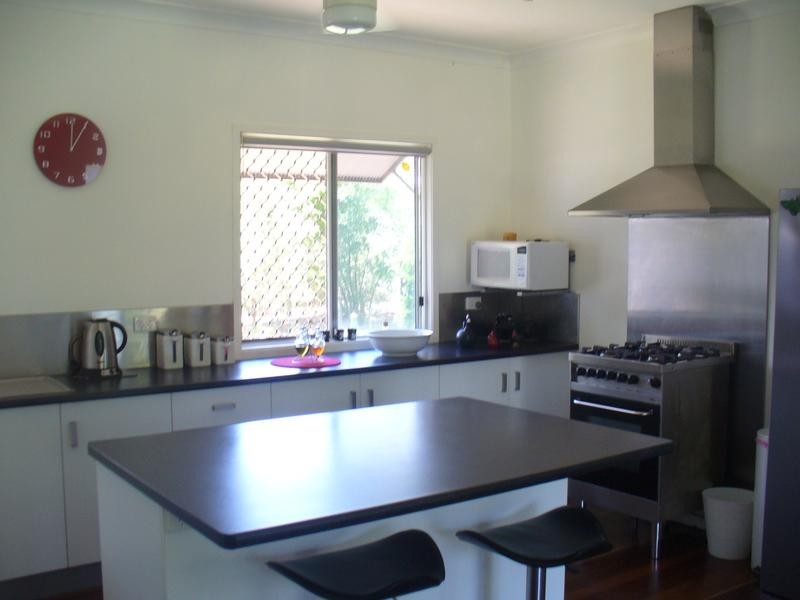40 Palms Springs Drive, Calavos QLD 4670
