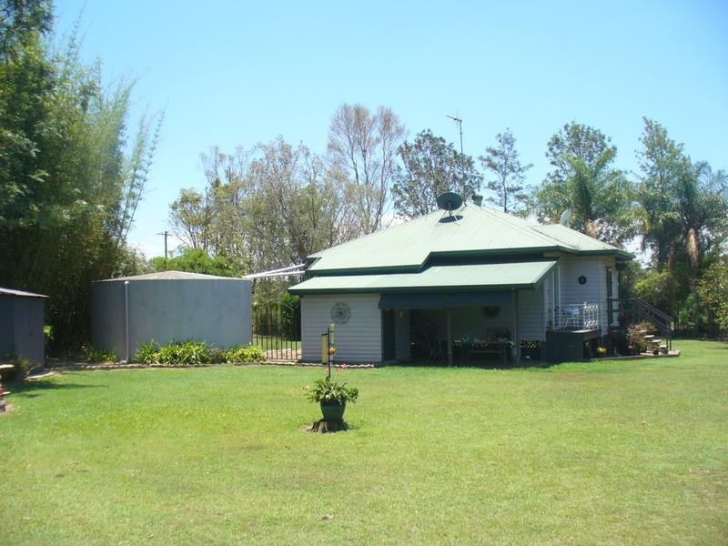 40 Palms Springs Drive, Calavos QLD 4670