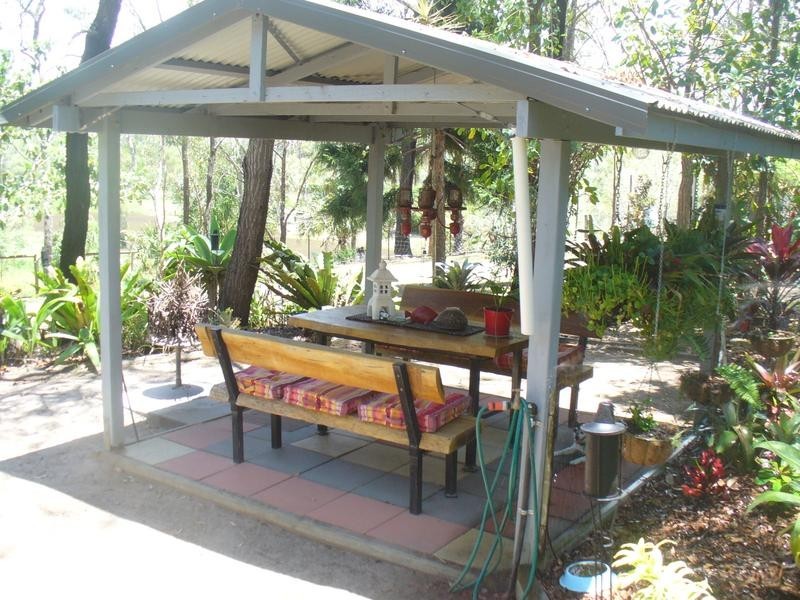 40 Palms Springs Drive, Calavos QLD 4670