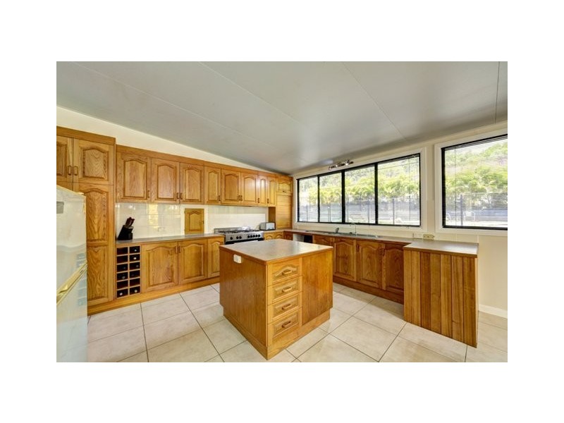 120 Albionville River Road, Bungadoo QLD 4671