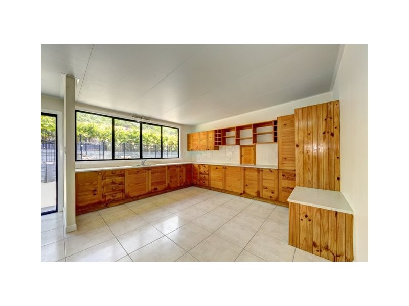 120 Albionville River Road, Bungadoo QLD 4671