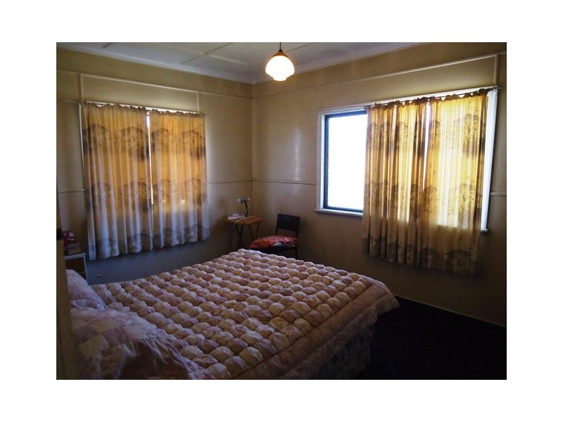 11 Theodore Street, Svensson Heights QLD 4670