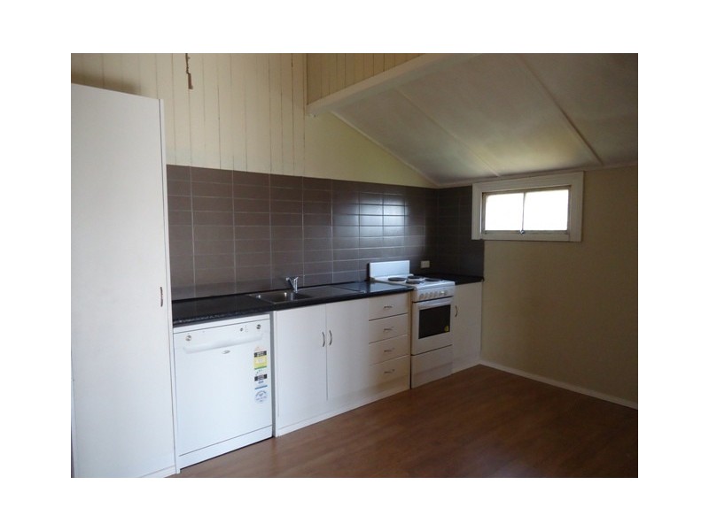 2 Glenmorris St, Walkervale QLD 4670