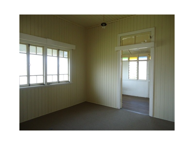 2 Glenmorris St, Walkervale QLD 4670