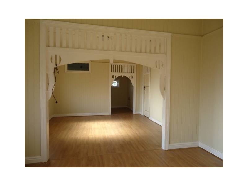 2 Glenmorris St, Walkervale QLD 4670