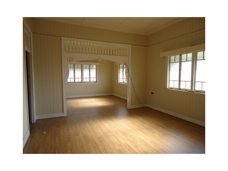 2 Glenmorris St, Walkervale QLD 4670