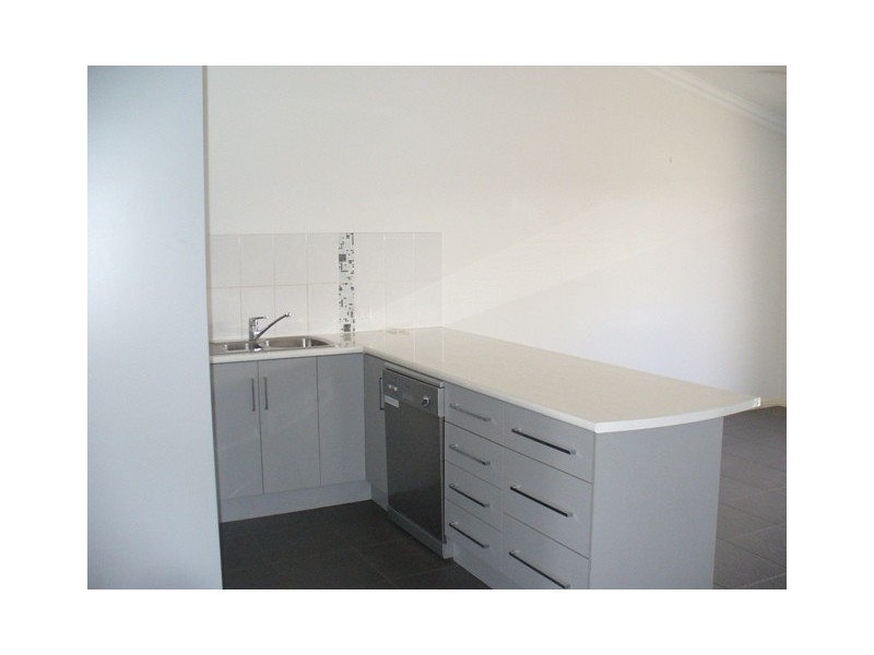 1/108 Barolin Street, Walkervale QLD 4670