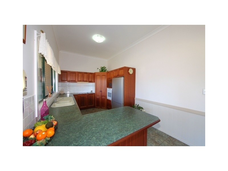 142 Bargara Road, Bundaberg East QLD 4670