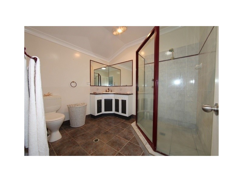 142 Bargara Road, Bundaberg East QLD 4670