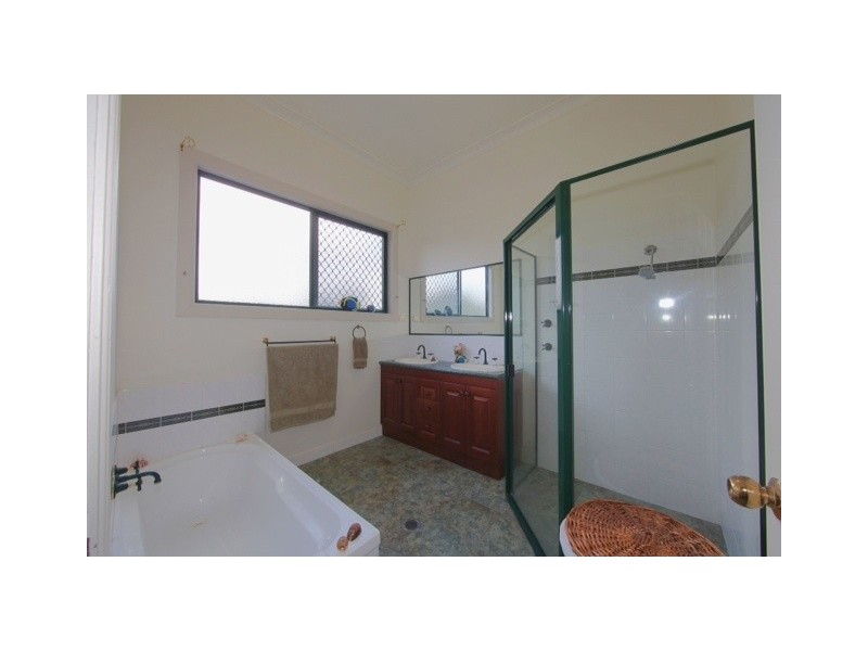 142 Bargara Road, Bundaberg East QLD 4670