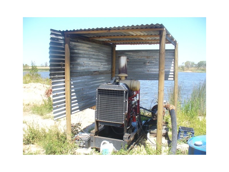 385 Gillens Creek Road, Alloway QLD 4670