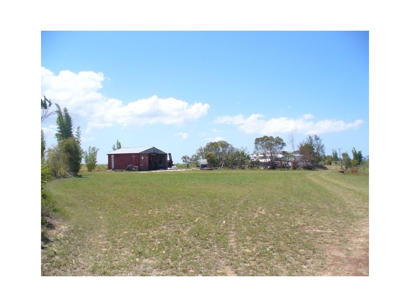 385 Gillens Creek Road, Alloway QLD 4670